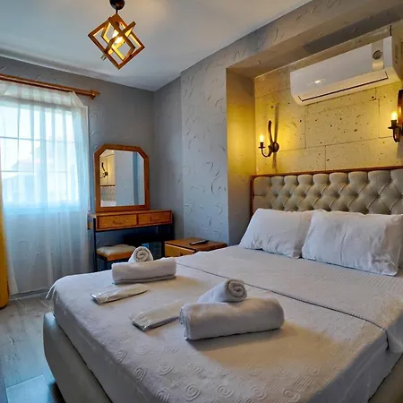 La Mira Готель 2*