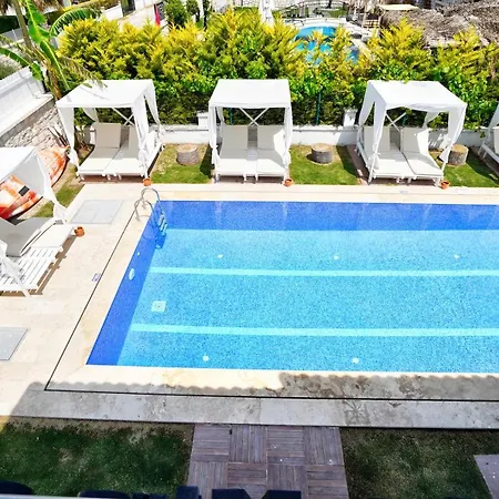 La Mira Готель Чешме