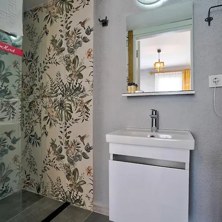 La Mira Готель Чешме