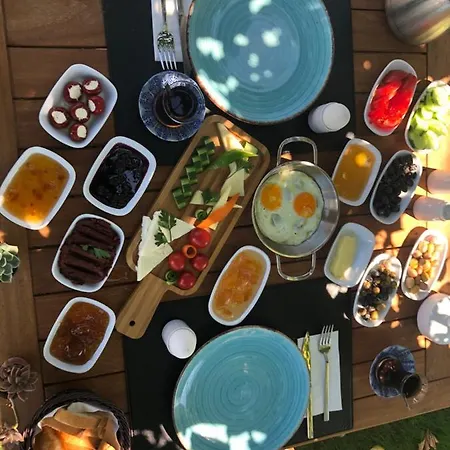 La Mira Готель Чешме