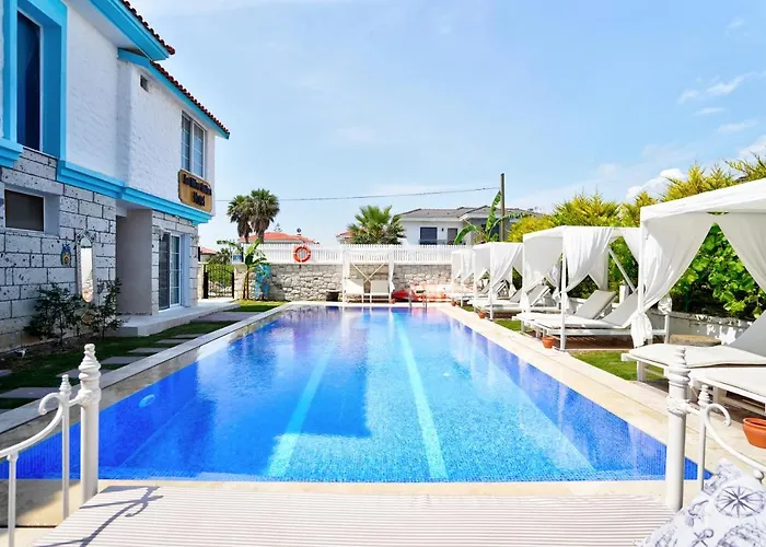 La Mira Alacati 酒店 2*