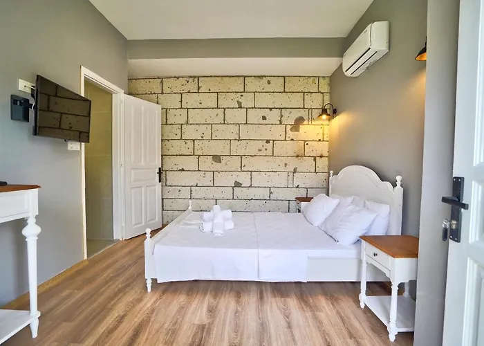 La Mira Alacati 酒店 2*