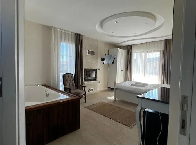 La Mira Alacati Готель